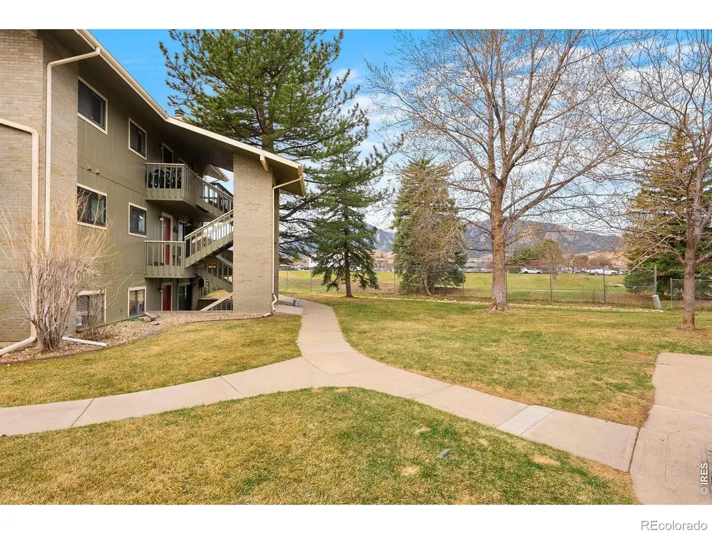 695 Manhattan Drive Boulder CO 80303