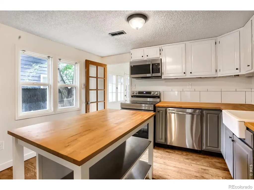 1041 Pratt Street Longmont CO 80501