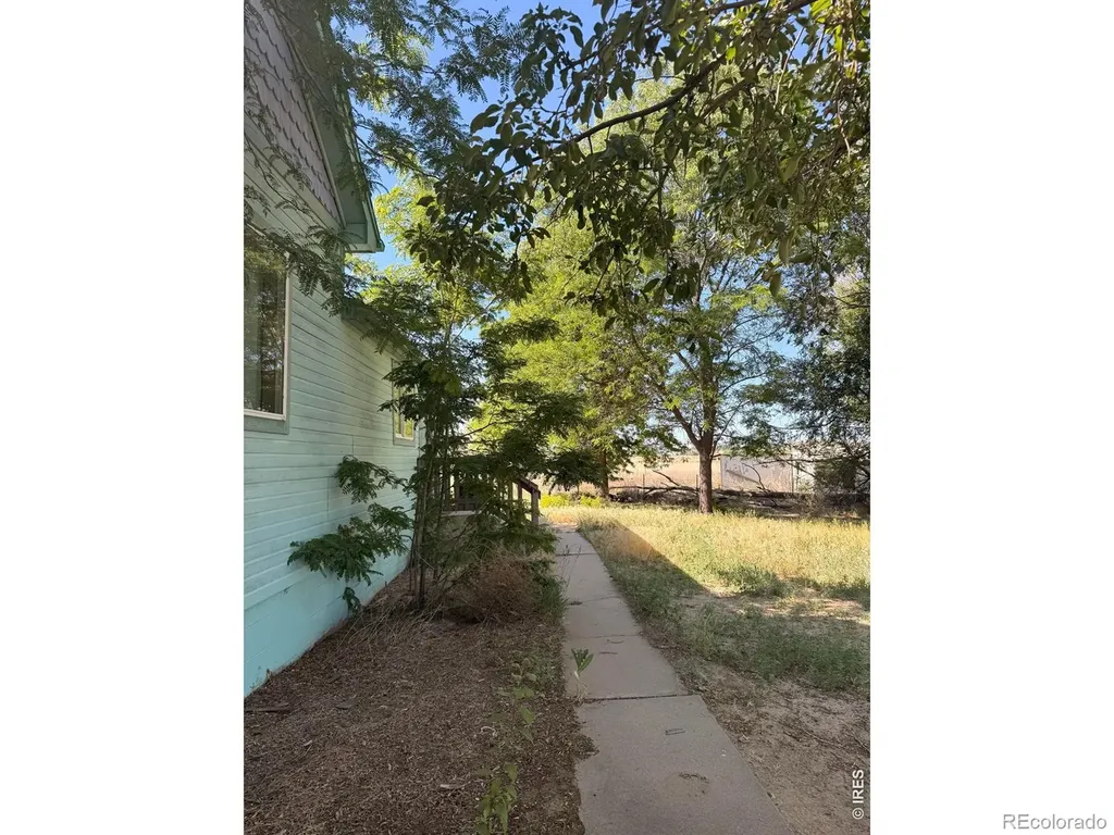5818 County Road 22 Longmont CO 80504
