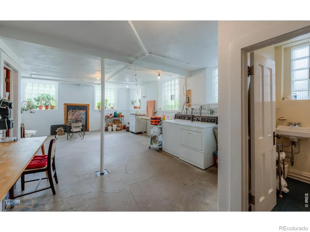 604 Mapleton Avenue Boulder CO 80304