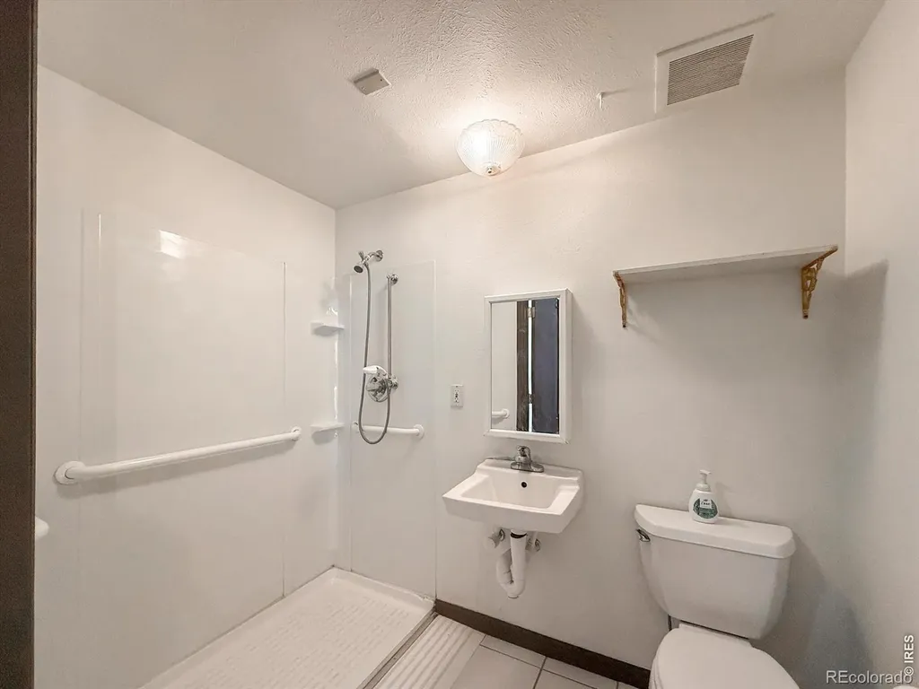 1703 Drake Street Longmont CO 80503