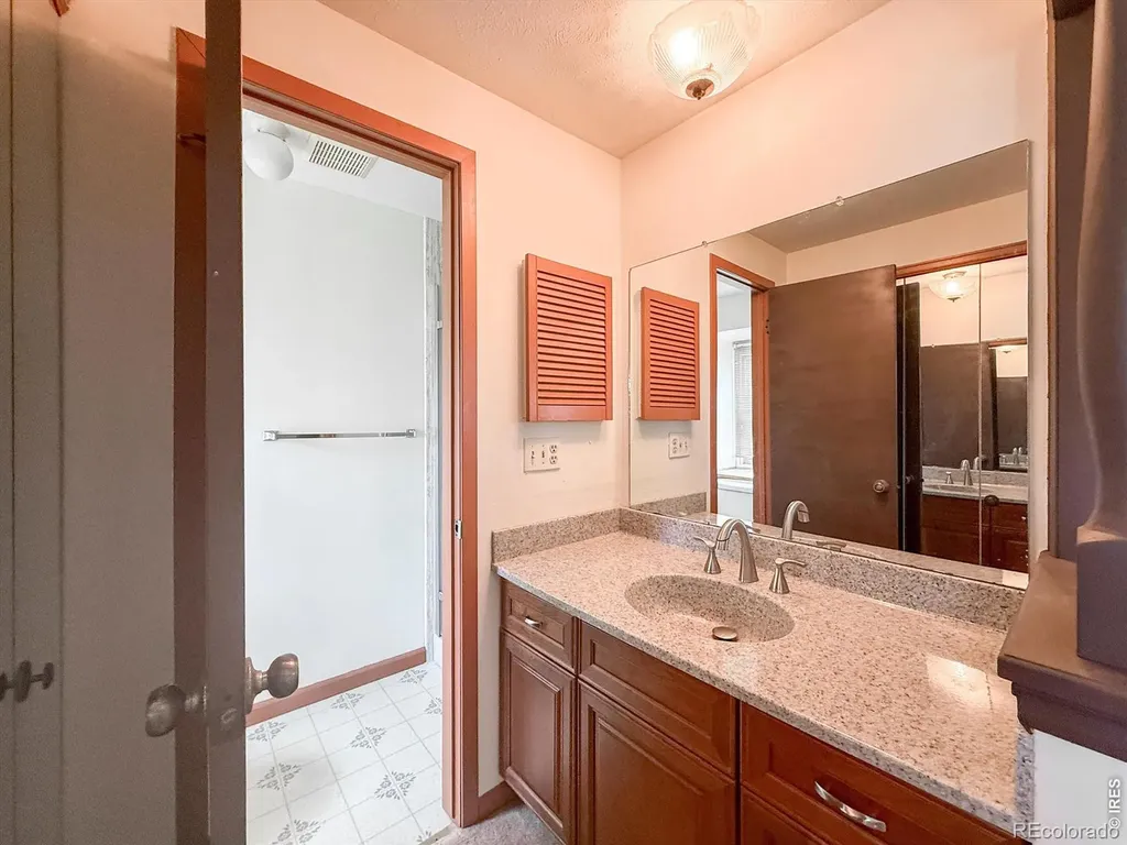1703 Drake Street Longmont CO 80503