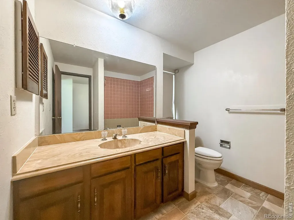 1703 Drake Street Longmont CO 80503