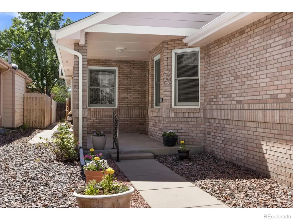 809 Zweck Court Longmont CO 80503