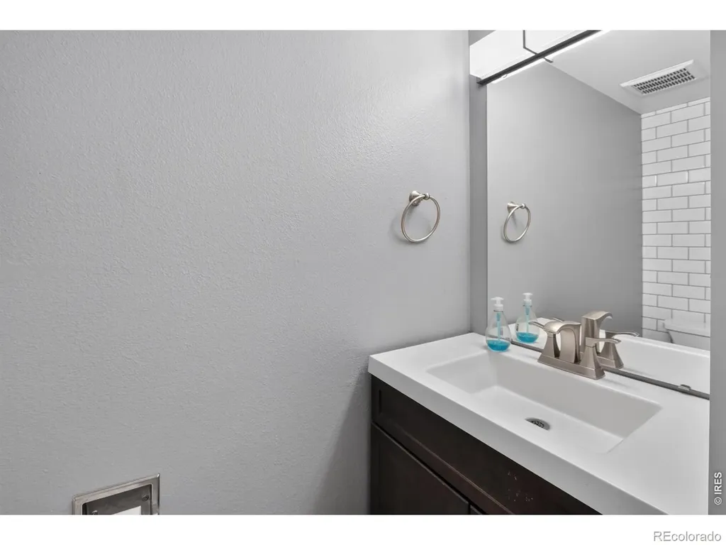 1024 Oxford Lane Fort Collins CO 80525