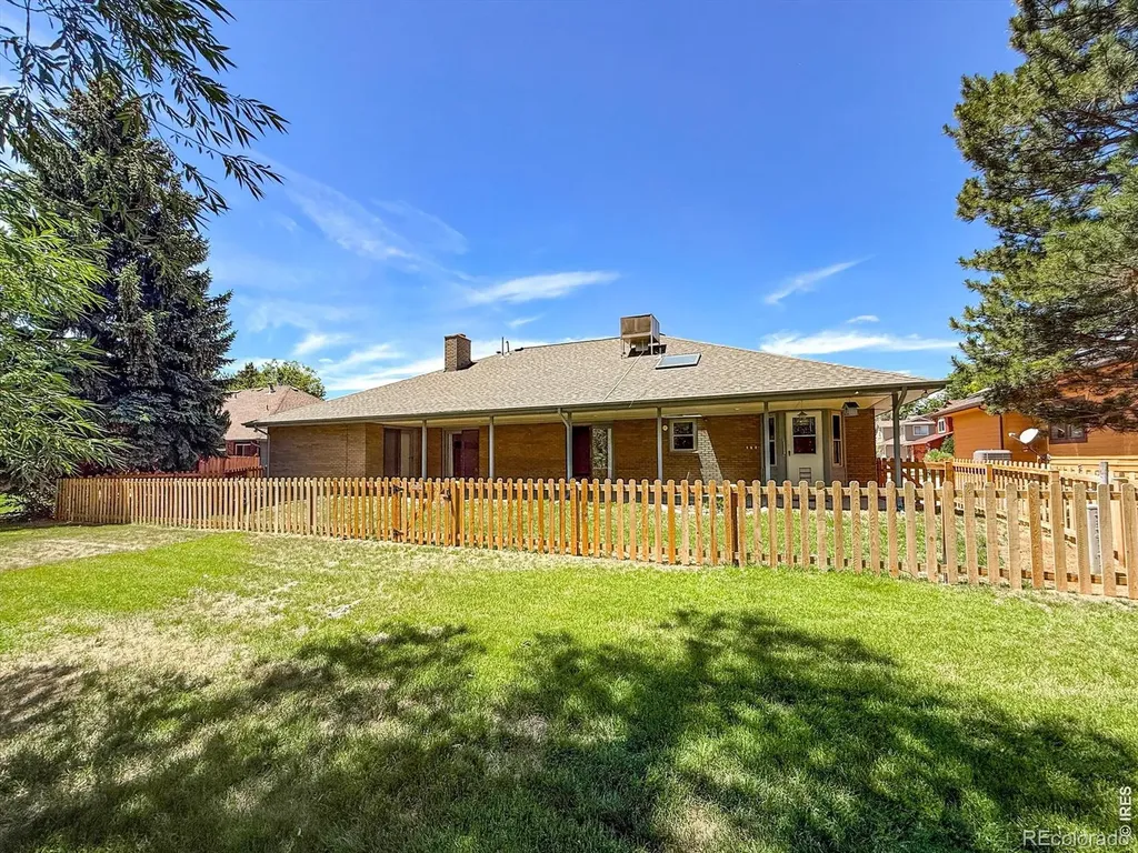 2224 Spindrift Drive Longmont CO 80503