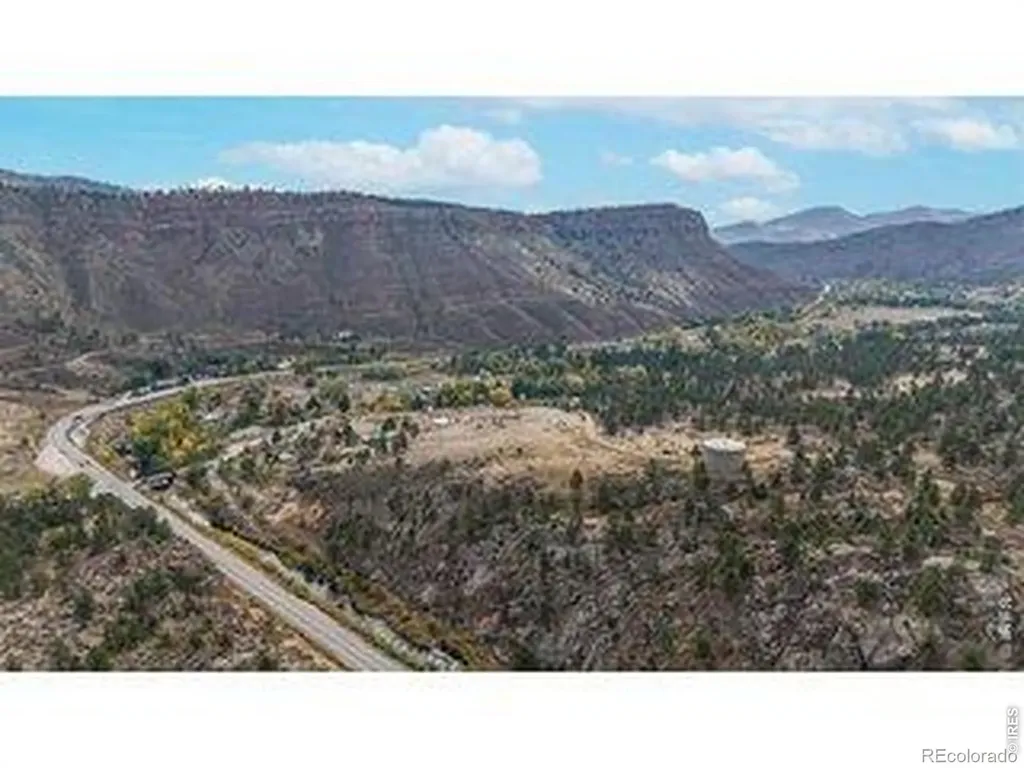 2155 Apple Valley Road Lyons CO 80540