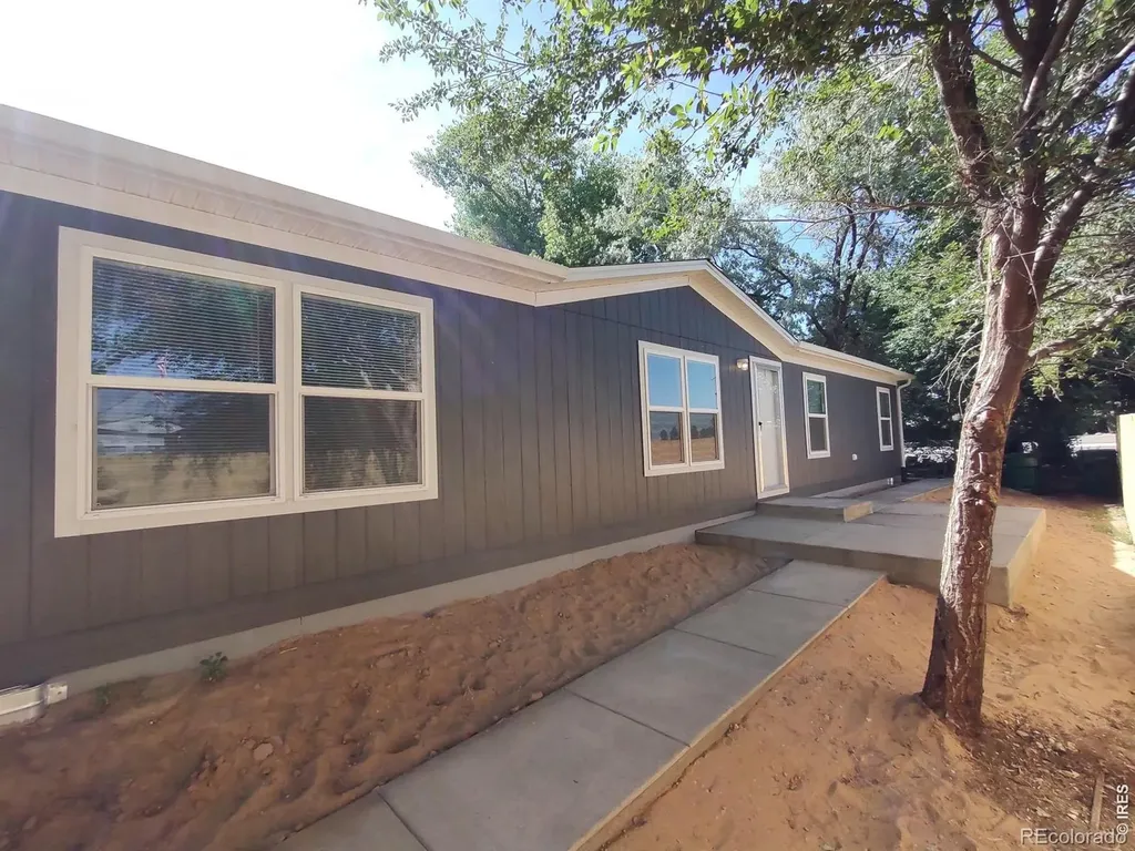 110 W Grant Avenue Firestone CO 80520