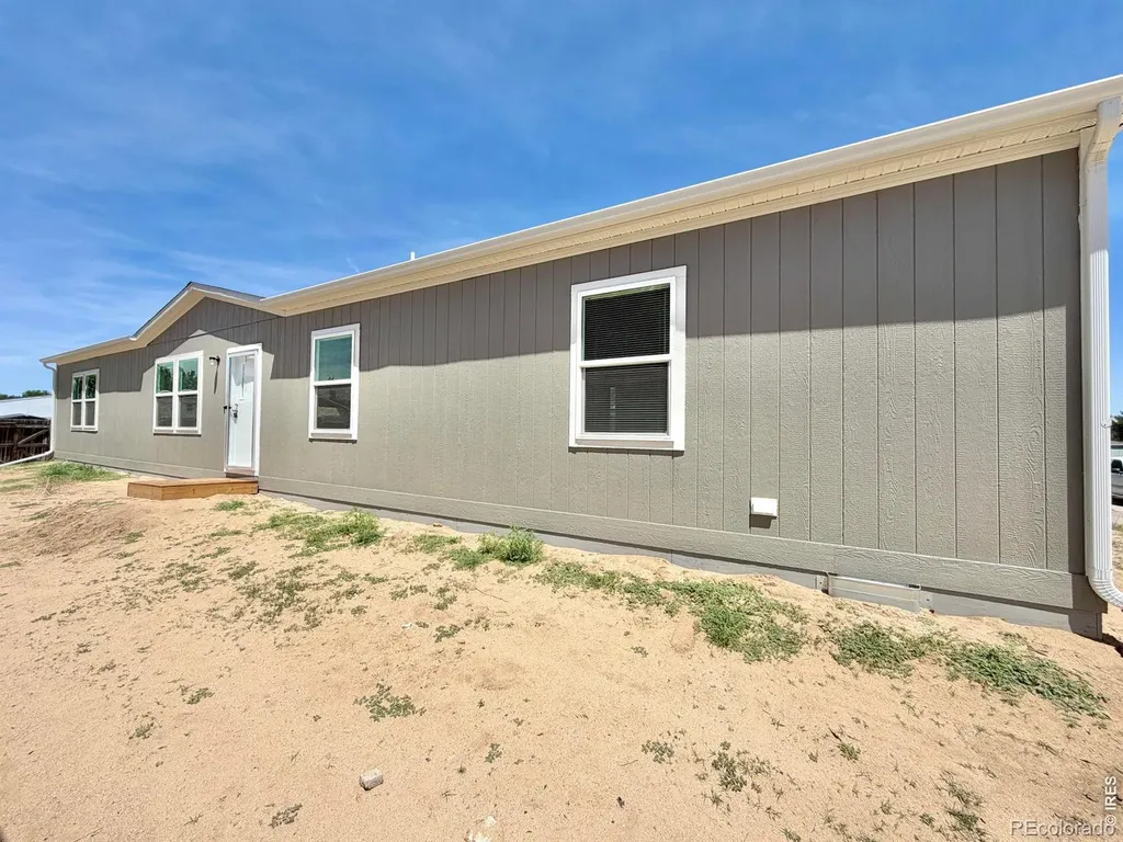 103 Beach Drive Log Lane Village CO 80705