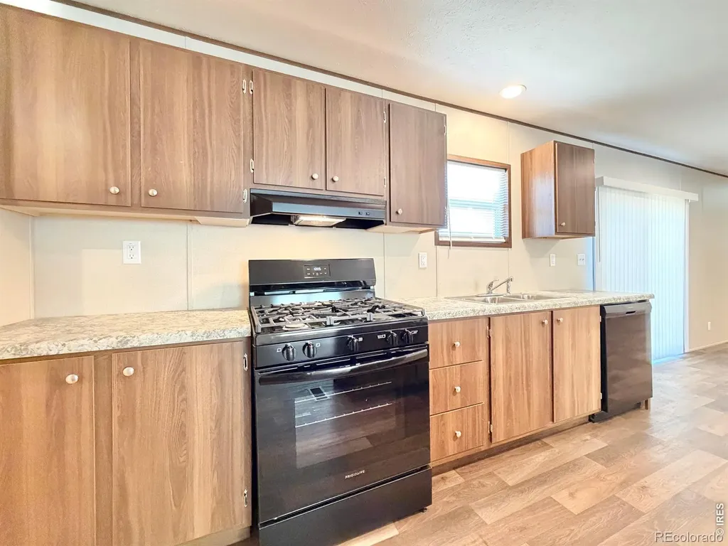 103 Beach Drive Log Lane Village CO 80705