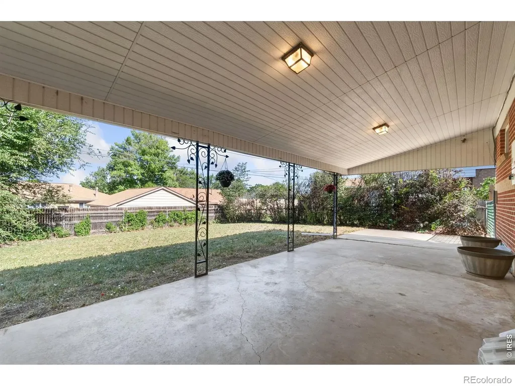 7270 Avrum Drive Denver CO 80221