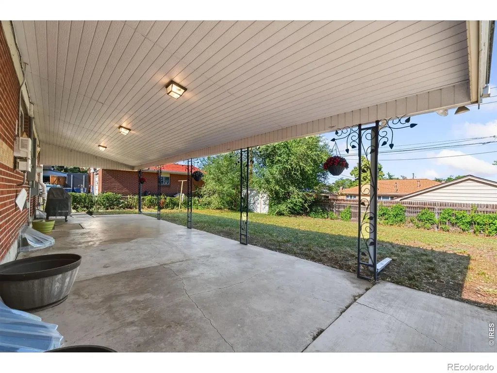 7270 Avrum Drive Denver CO 80221