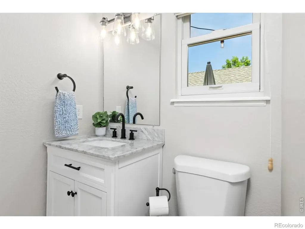 923 Reynolds Farm Lane Longmont CO 80503