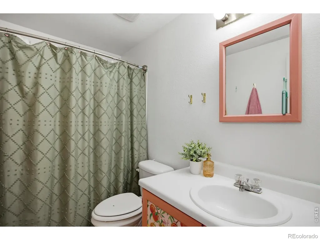 1807 Enfield Street Fort Collins CO 80526