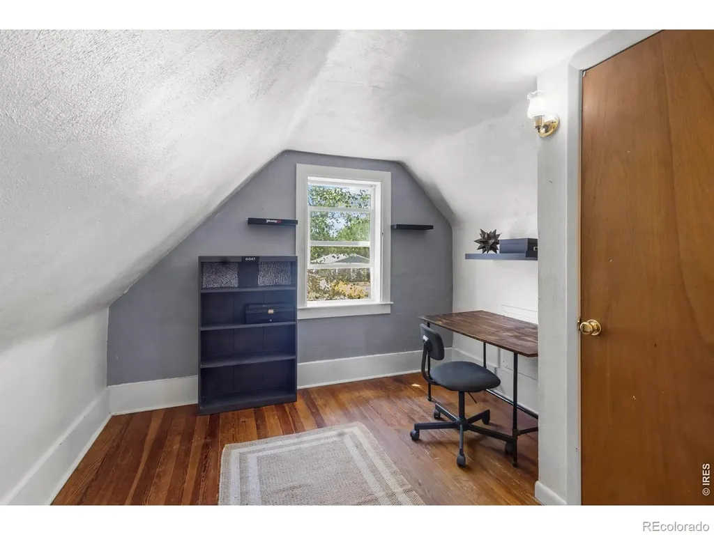 128 Bowen Street Longmont CO 80501
