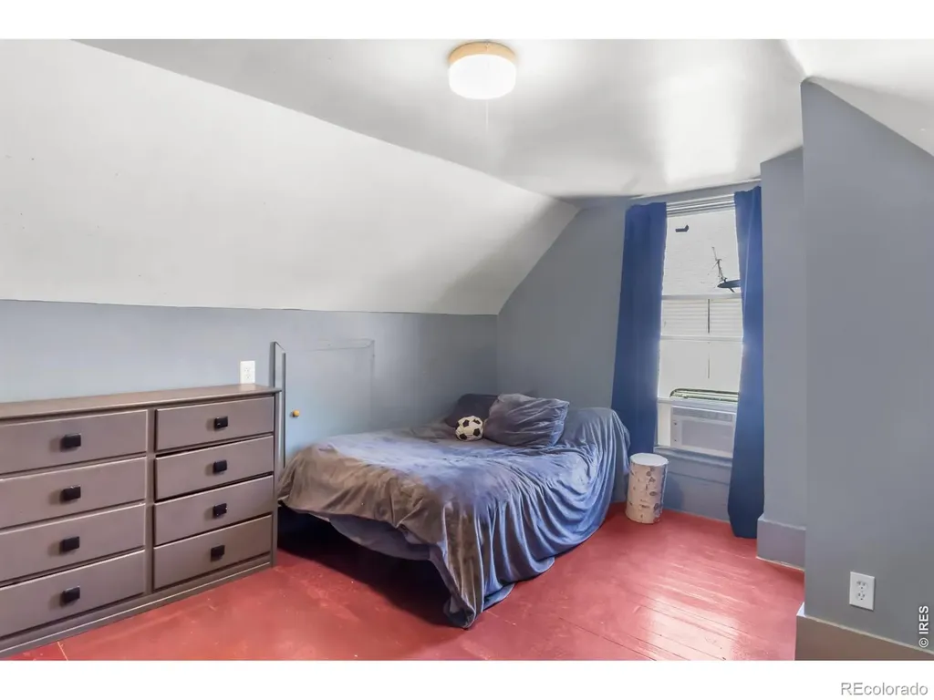 128 Bowen Street Longmont CO 80501