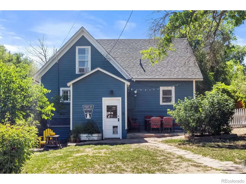128 Bowen Street Longmont CO 80501