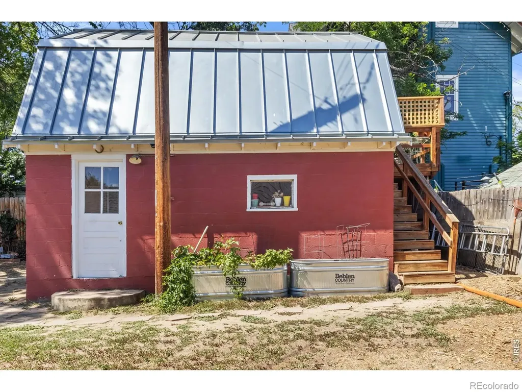 128 Bowen Street Longmont CO 80501