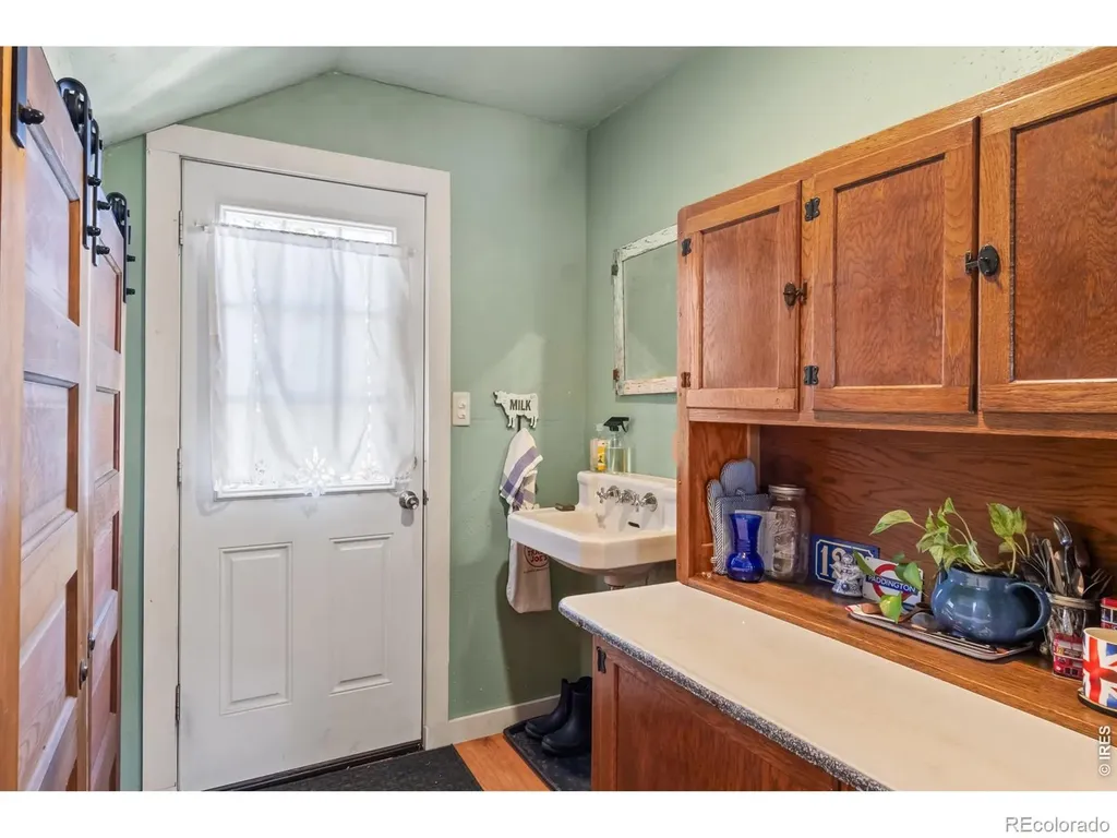 128 Bowen Street Longmont CO 80501