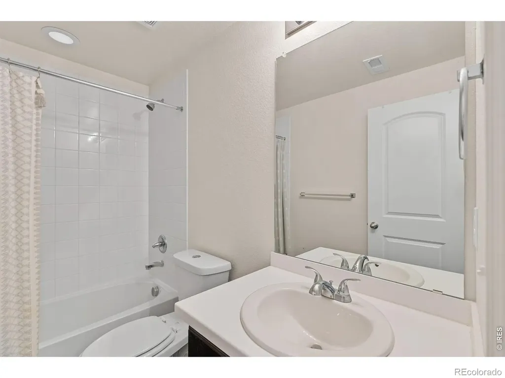 286 Western Sky Circle Longmont CO 80501
