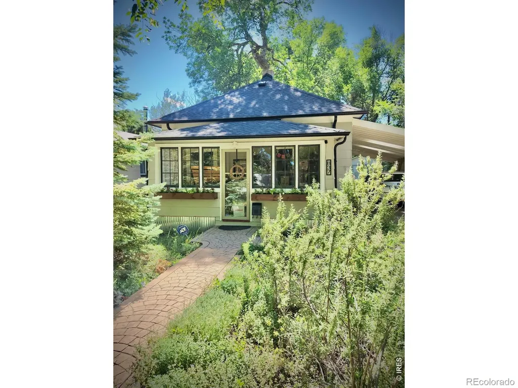 837 Gay Street Longmont CO 80501