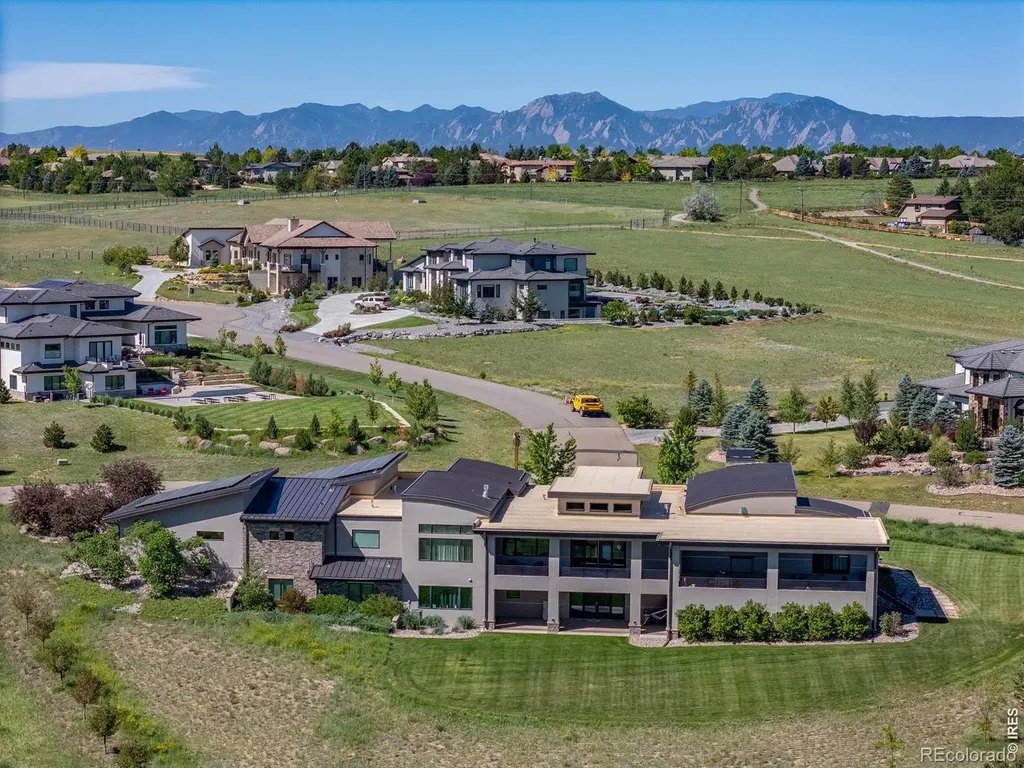 6782 Niwot Hills Drive Longmont CO 80503