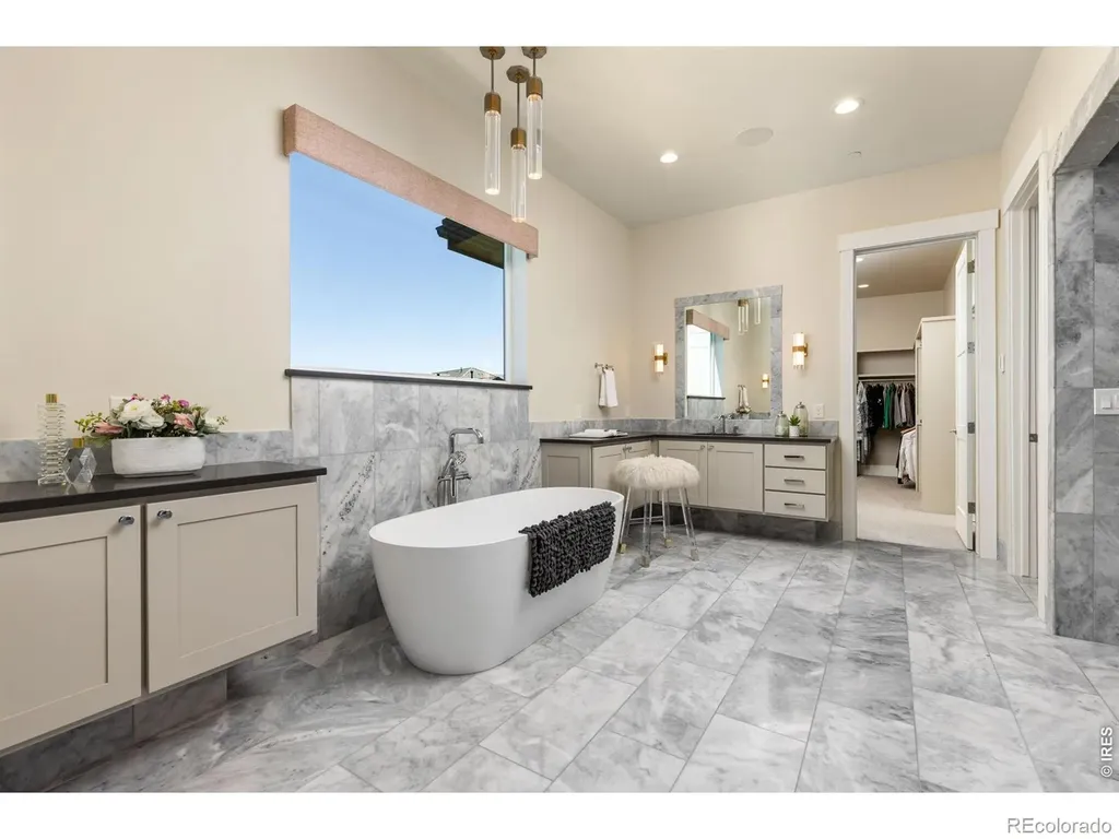 6782 Niwot Hills Drive Longmont CO 80503