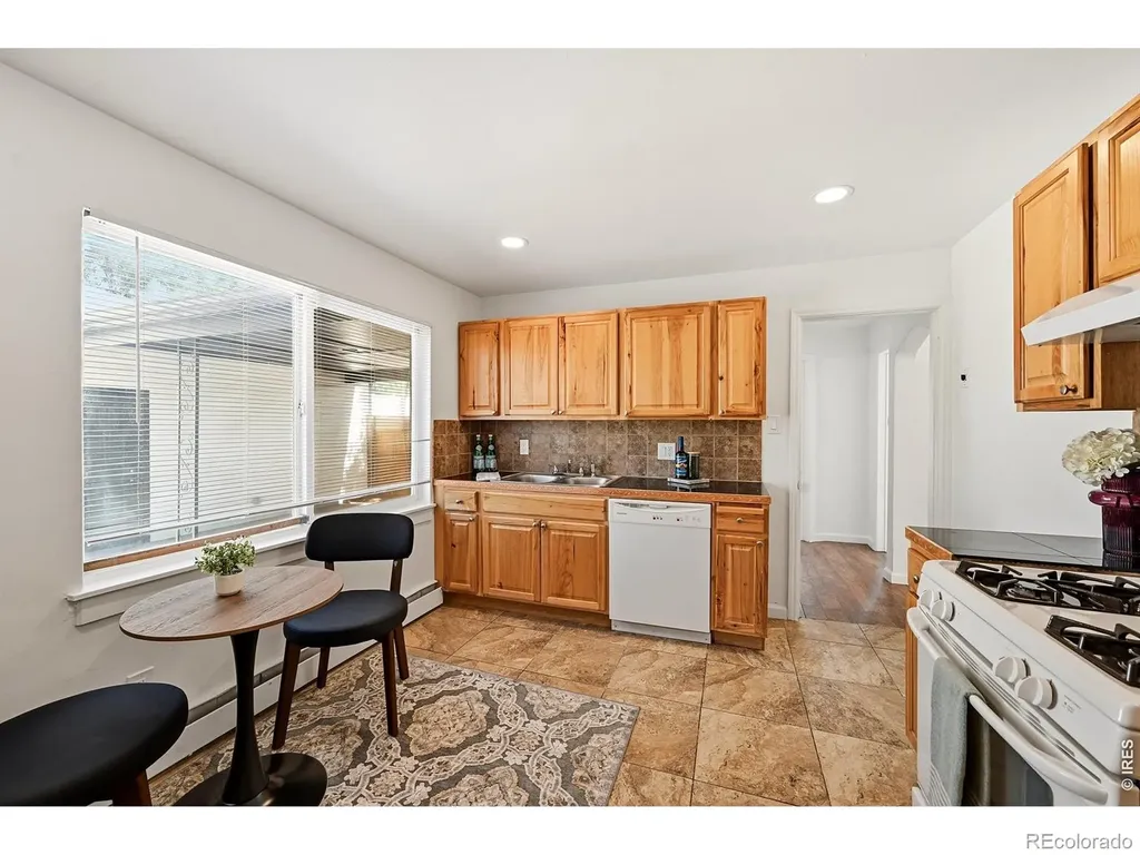 1902 Kenton Street Aurora CO 80010