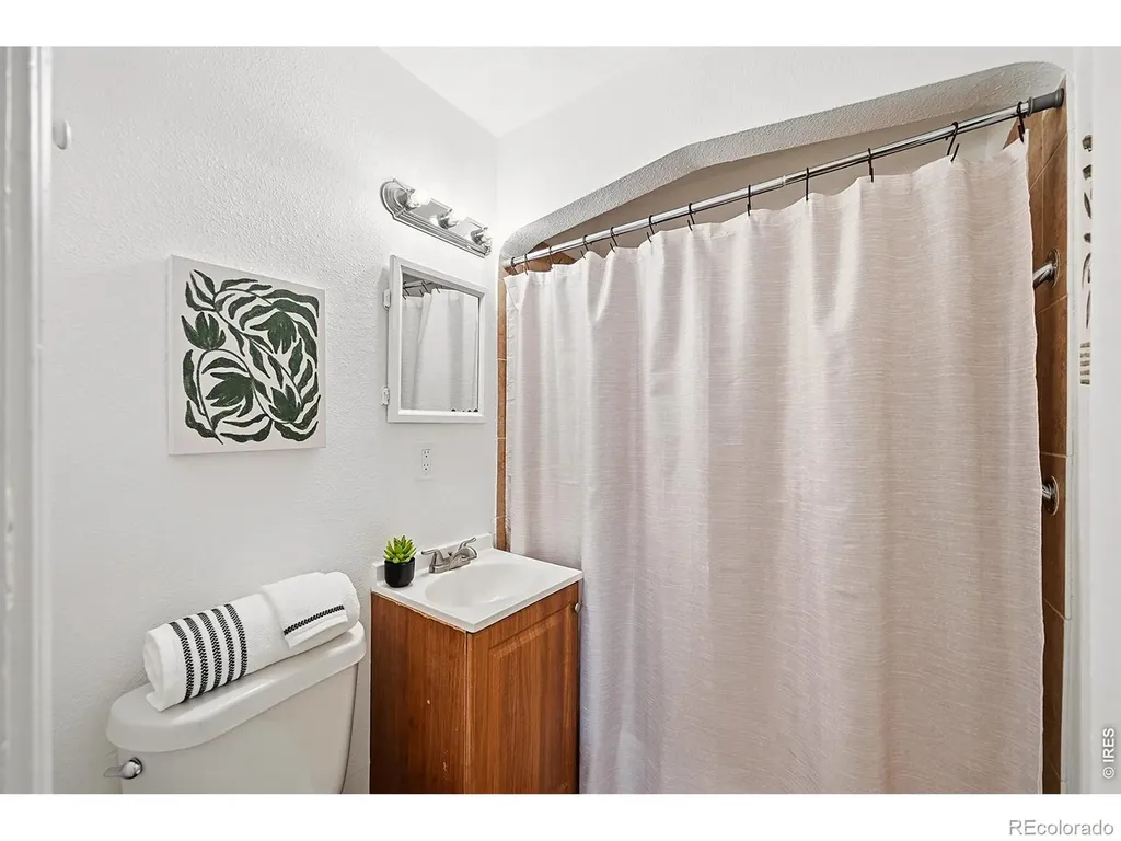 1902 Kenton Street Aurora CO 80010