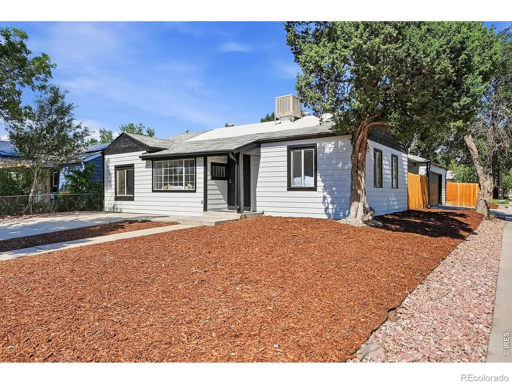1902 Kenton Street Aurora CO 80010
