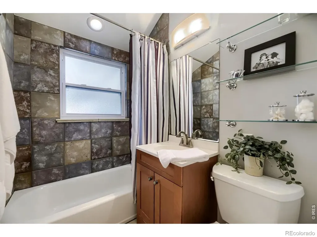 3400 E Nielsen Lane Denver CO 80210