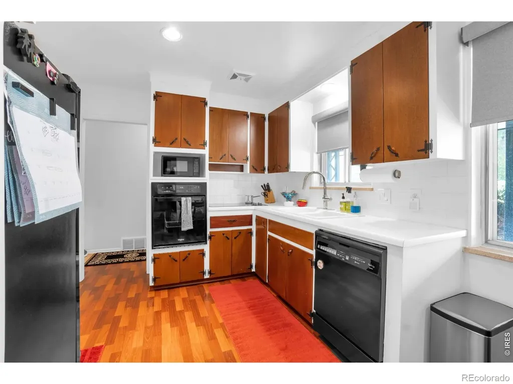 905 W 3rd Avenue Broomfield CO 80020