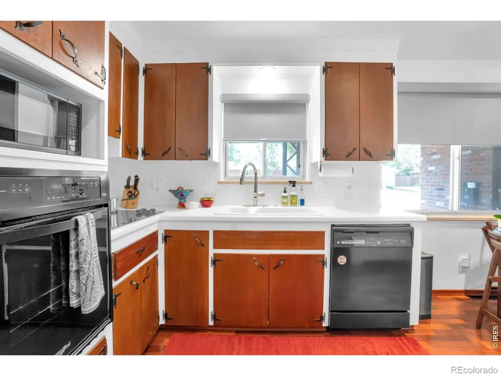 905 W 3rd Avenue Broomfield CO 80020