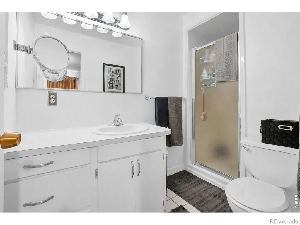 905 W 3rd Avenue Broomfield CO 80020