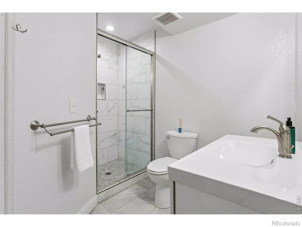 8099 Meadowdale Square Niwot CO 80503