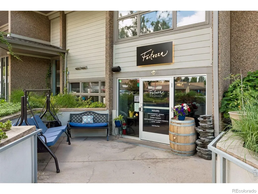 8099 Meadowdale Square Niwot CO 80503