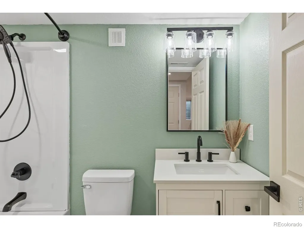9712 Queenscliffe Drive Highlands Ranch CO 80130