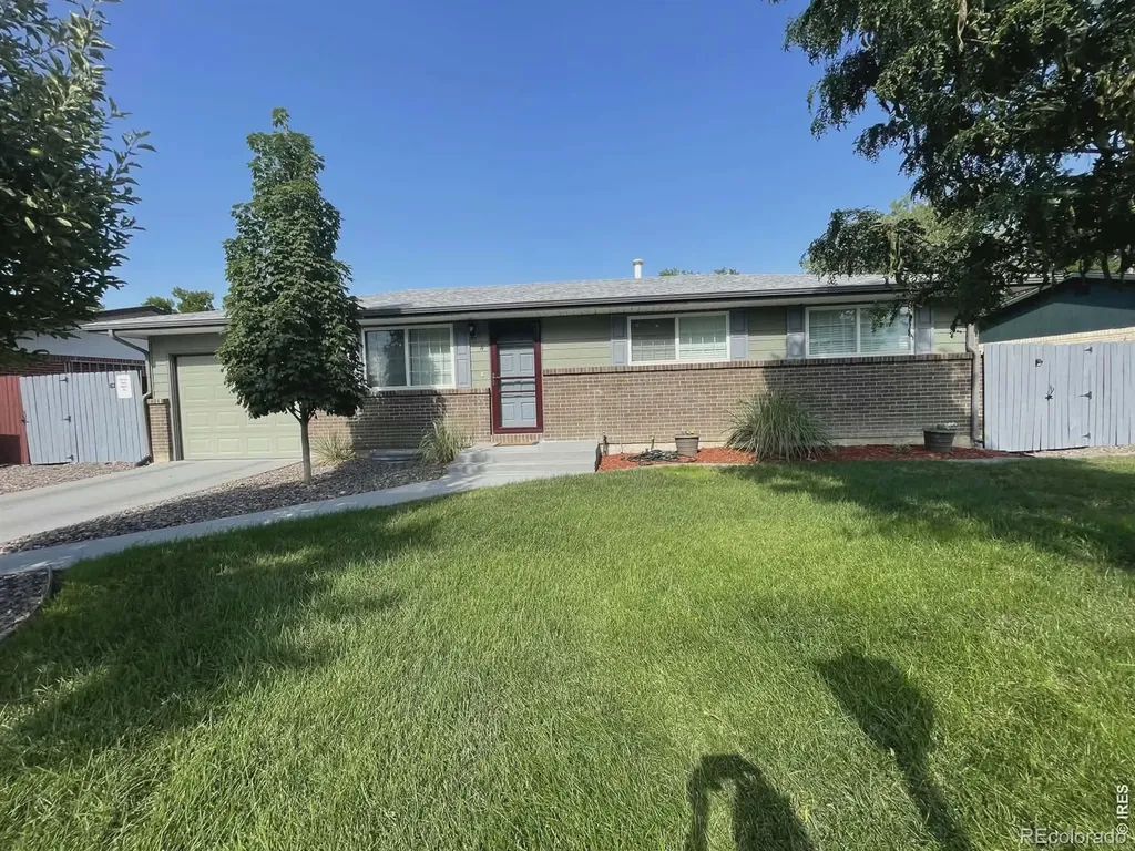 4 S Gay Drive Longmont CO 80501