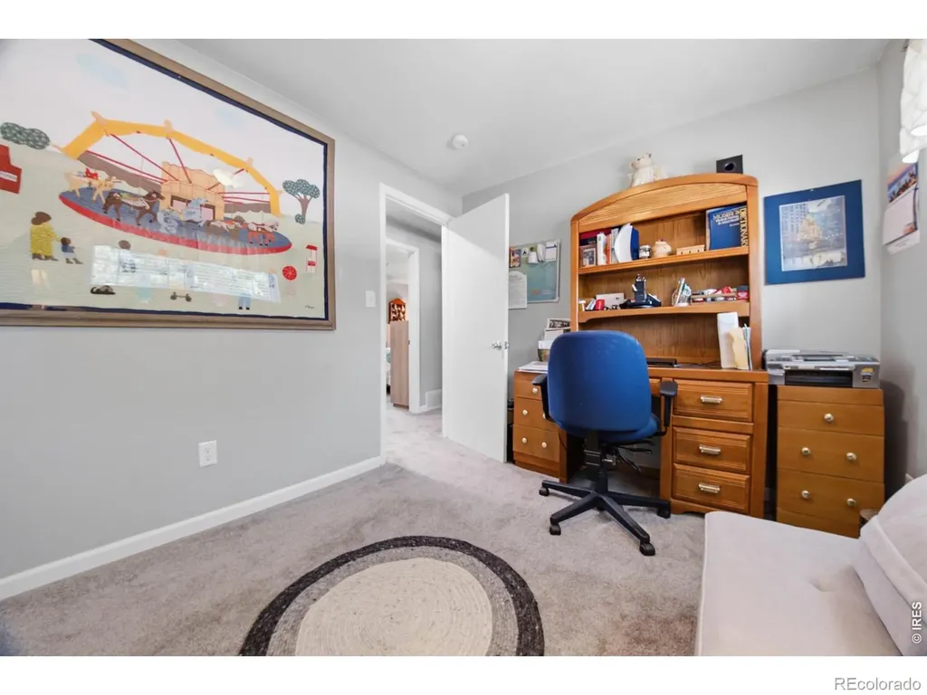 4 S Gay Drive Longmont CO 80501