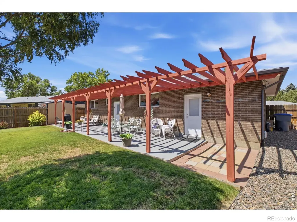 4 S Gay Drive Longmont CO 80501