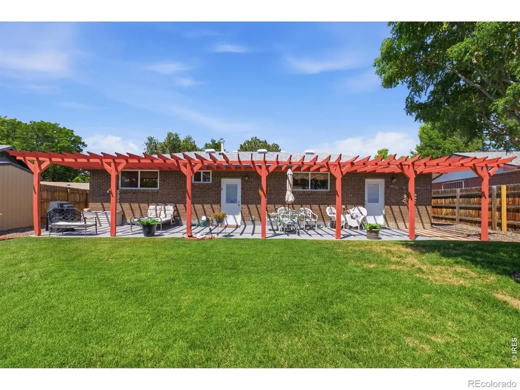 4 S Gay Drive Longmont CO 80501