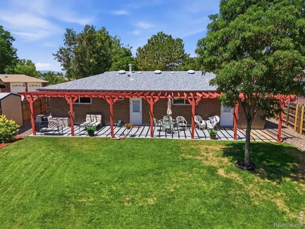 4 S Gay Drive Longmont CO 80501