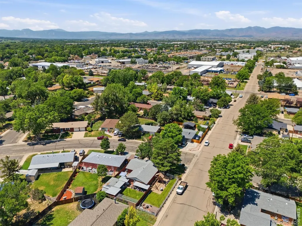 4 S Gay Drive Longmont CO 80501