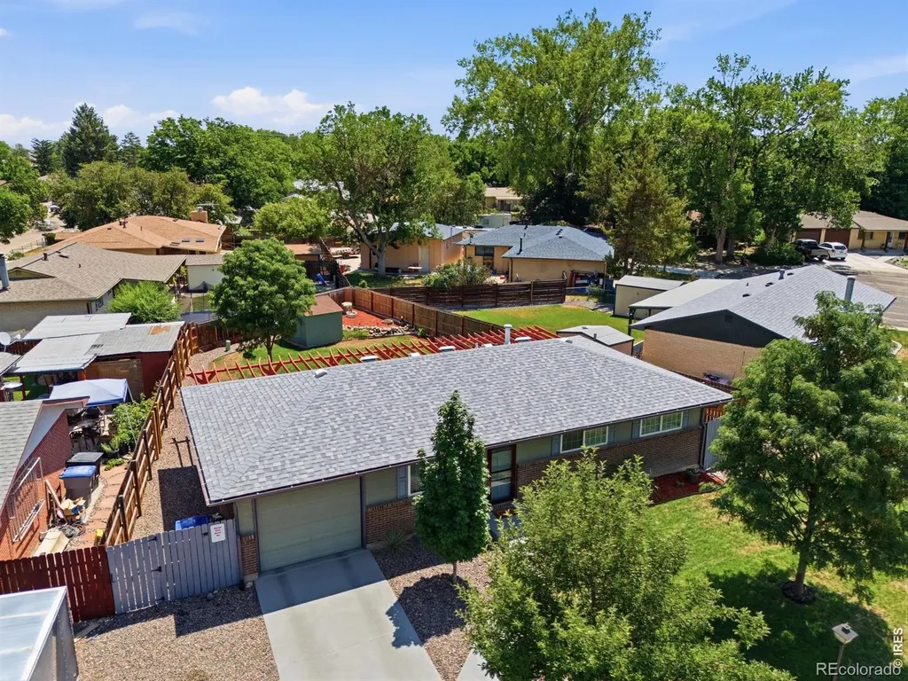 4 S Gay Drive Longmont CO 80501