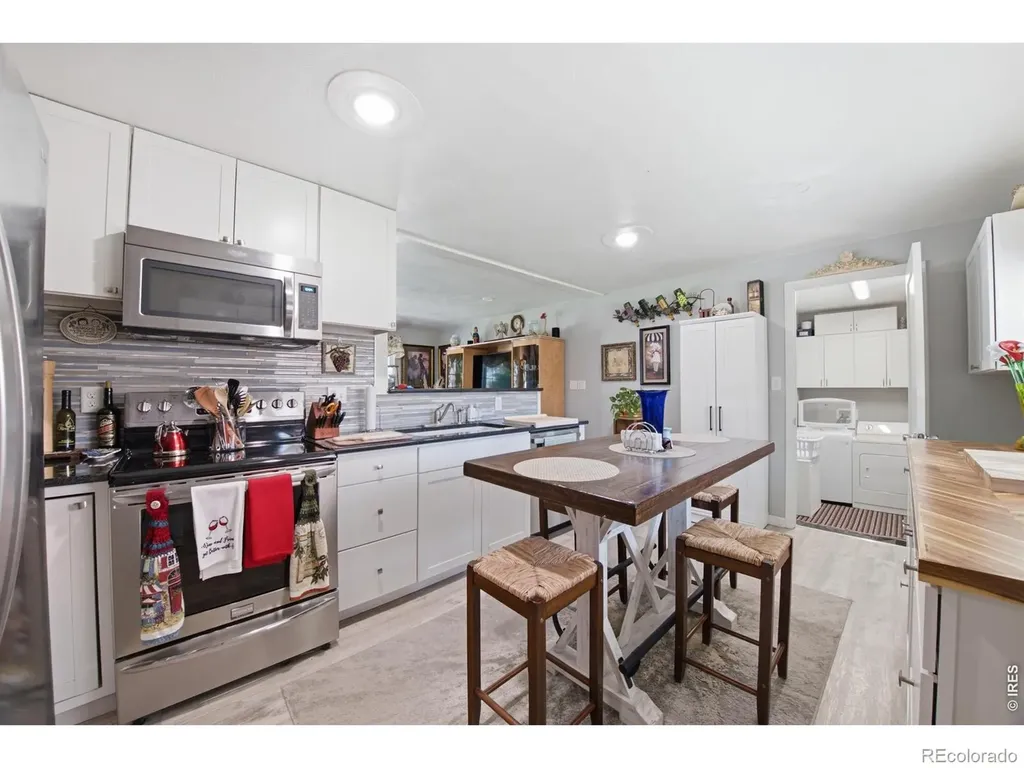 4 S Gay Drive Longmont CO 80501