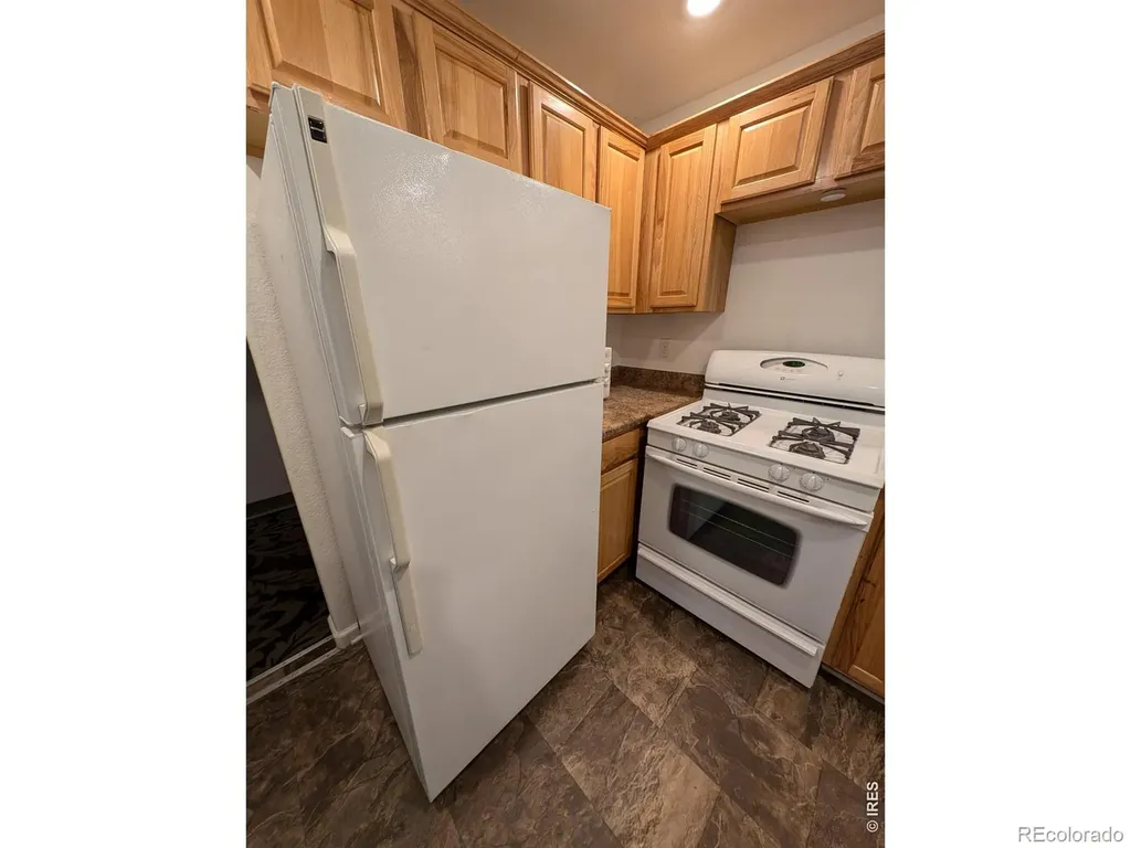 103 S 8th Avenue Sterling CO 80751