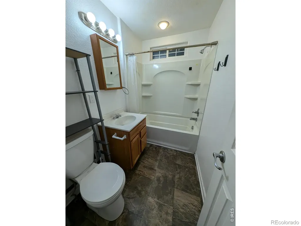 103 S 8th Avenue Sterling CO 80751