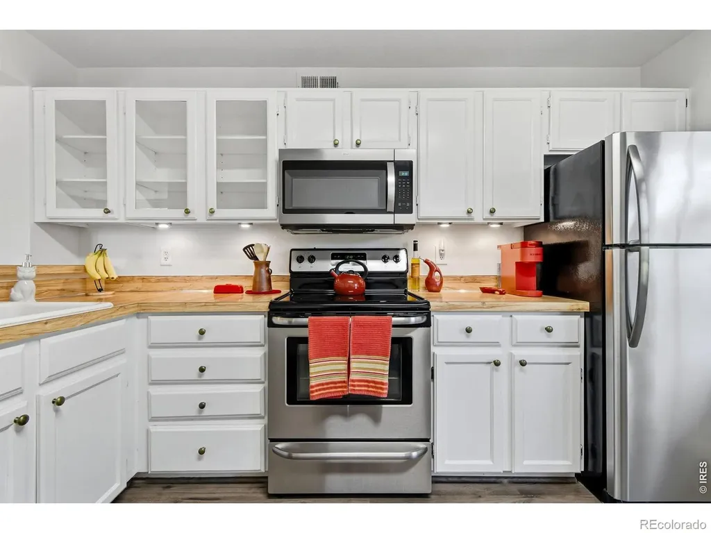 965 S Miller Street Lakewood CO 80226