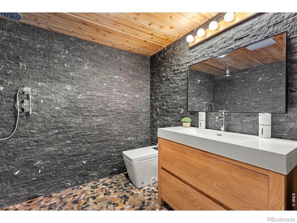 200 Rocky Knob Lane Nederland CO 80466