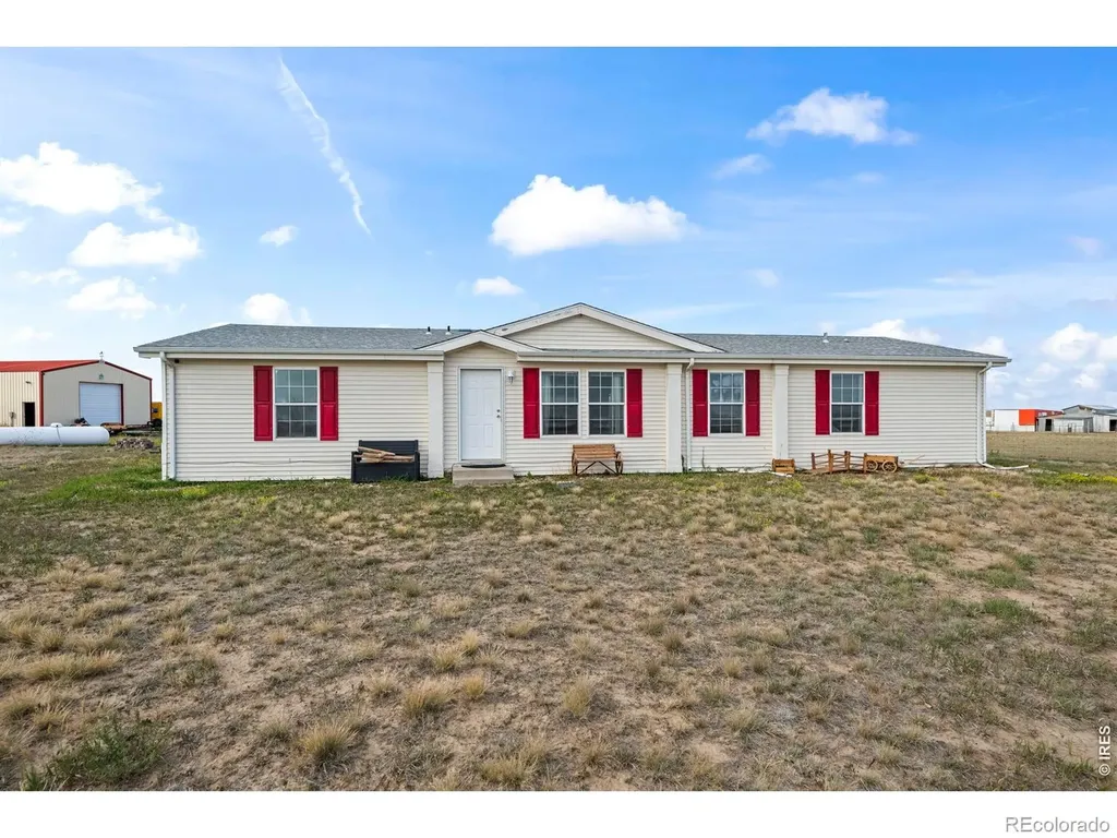42605 E 112th Avenue Bennett CO 80102
